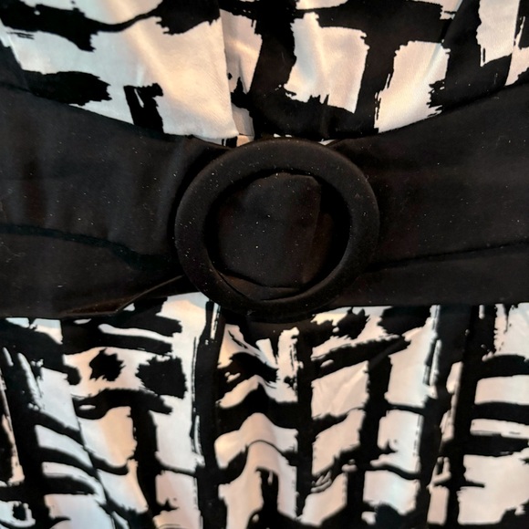 L.N. Studio dress, 12P, black and white print. Cotton and spandex - Picture 6 of 8